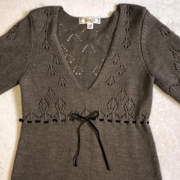 Mocha Brown Knit Bow V-Neck Long Sleeve Sweater Dress - Picture 2 of 6